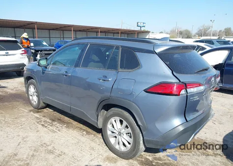 2022 Toyota Corolla Cross Le z USA, uszkodzony, nr VIN 7MUCAAAG4NV015672